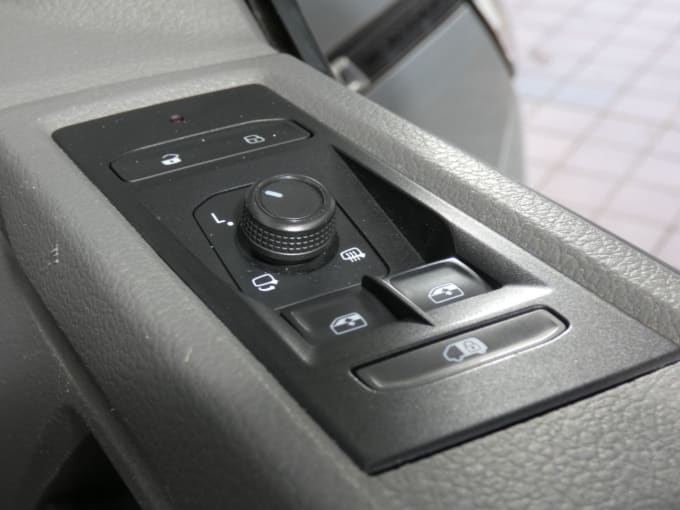 2025 Volkswagen Transporter