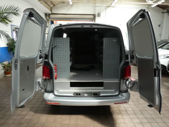 2025 Volkswagen Transporter