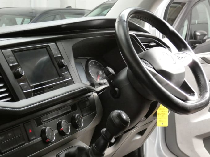 2025 Volkswagen Transporter