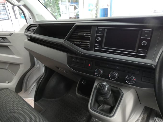 2025 Volkswagen Transporter