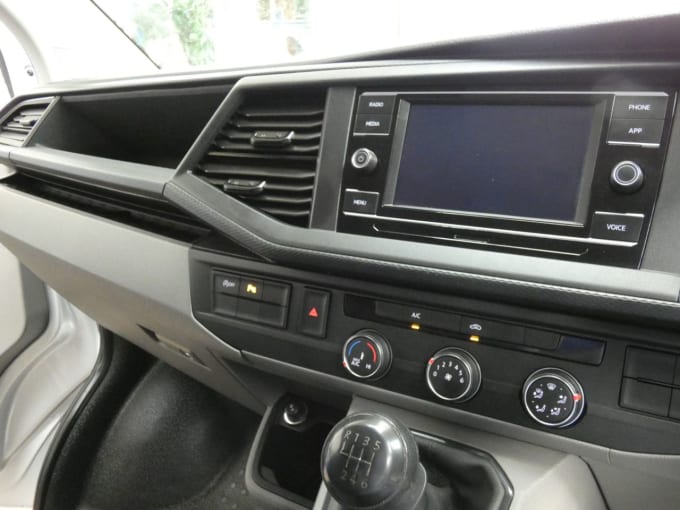 2025 Volkswagen Transporter