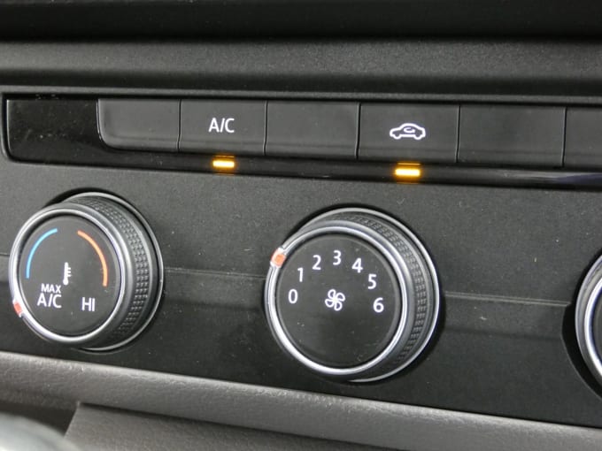 2025 Volkswagen Transporter