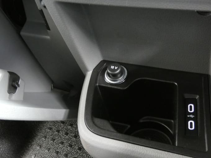 2025 Volkswagen Transporter