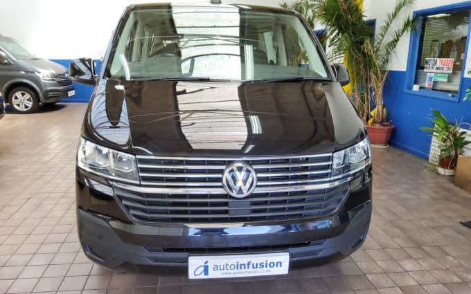 2025 Volkswagen Transporter Shuttle