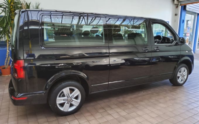 2025 Volkswagen Transporter Shuttle