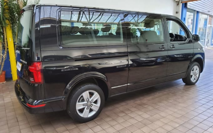 2025 Volkswagen Transporter Shuttle
