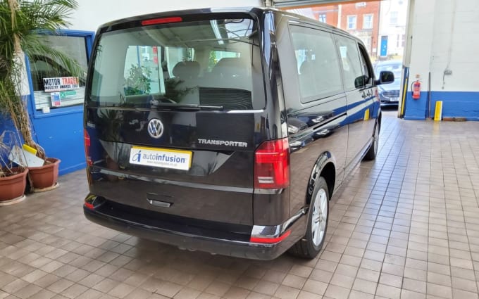 2025 Volkswagen Transporter Shuttle