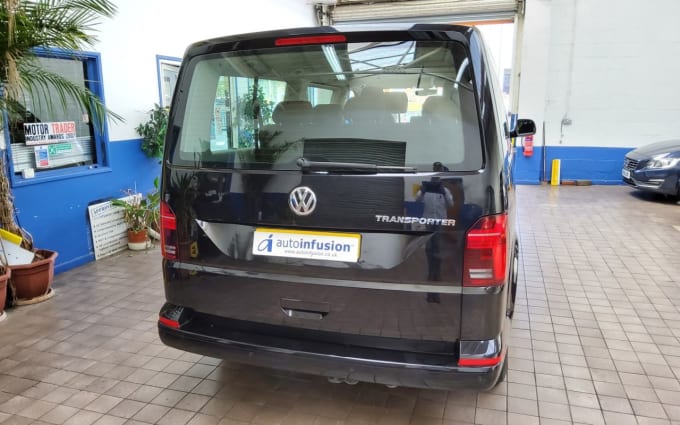 2025 Volkswagen Transporter Shuttle