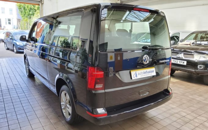 2025 Volkswagen Transporter Shuttle