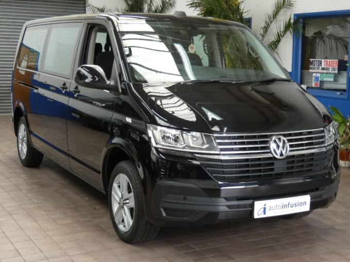 2025 Volkswagen Transporter Shuttle
