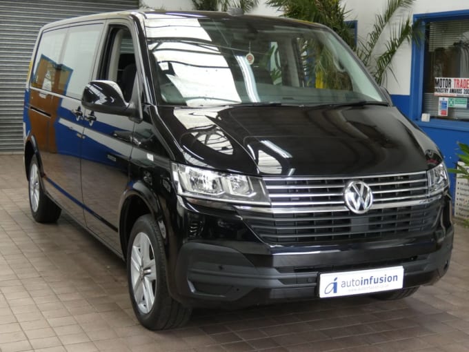 2025 Volkswagen Transporter Shuttle