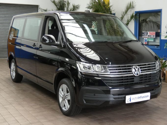 2025 Volkswagen Transporter Shuttle