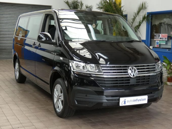 2025 Volkswagen Transporter Shuttle