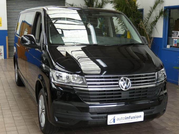 2025 Volkswagen Transporter Shuttle