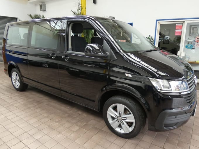 2025 Volkswagen Transporter Shuttle
