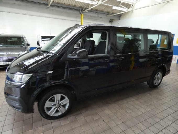 2025 Volkswagen Transporter Shuttle