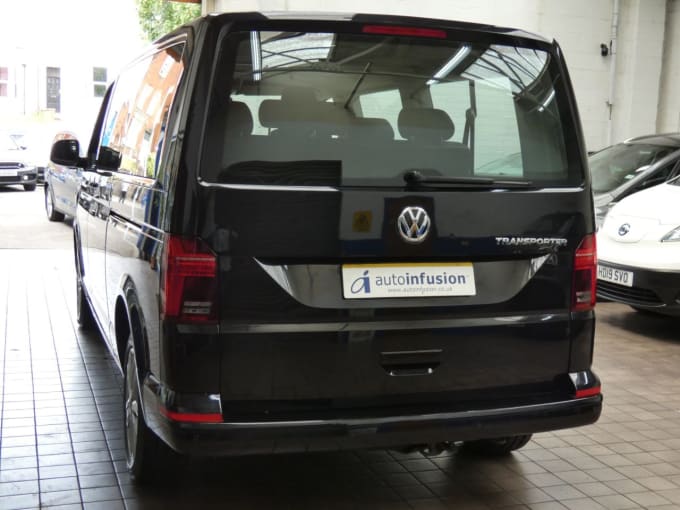 2025 Volkswagen Transporter Shuttle