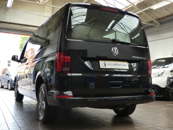 2025 Volkswagen Transporter Shuttle