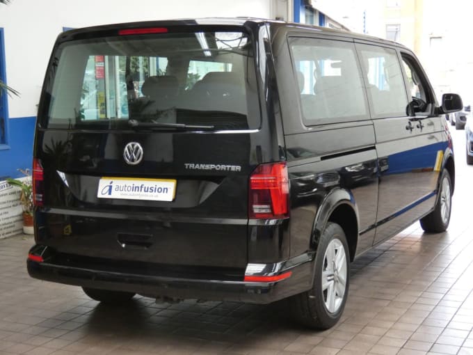2025 Volkswagen Transporter Shuttle