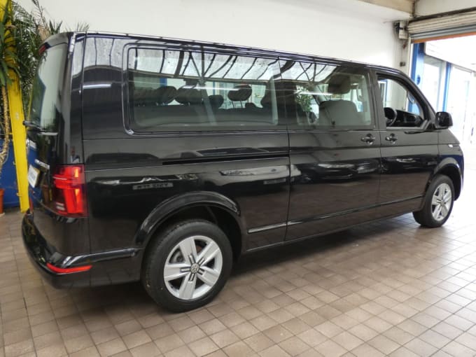 2025 Volkswagen Transporter Shuttle