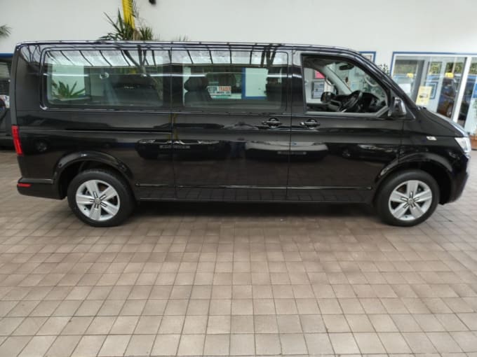 2025 Volkswagen Transporter Shuttle