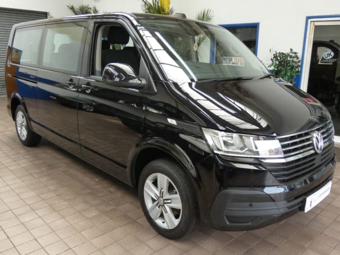 2025 Volkswagen Transporter Shuttle