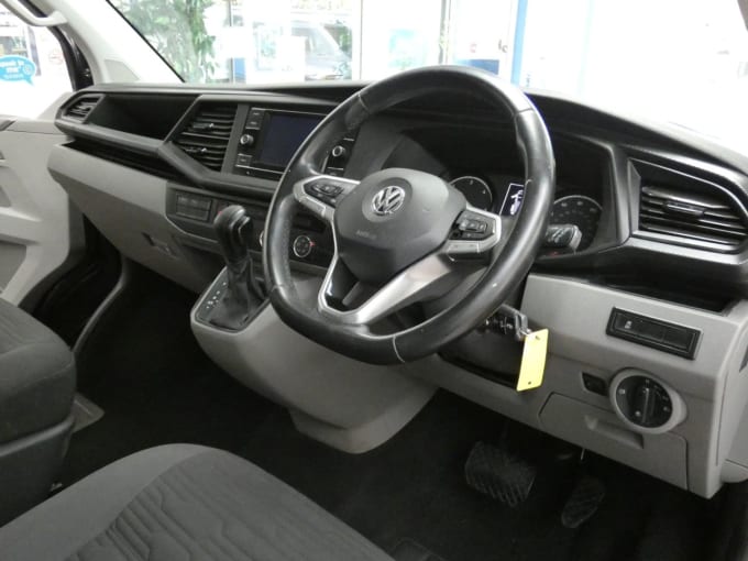 2025 Volkswagen Transporter Shuttle