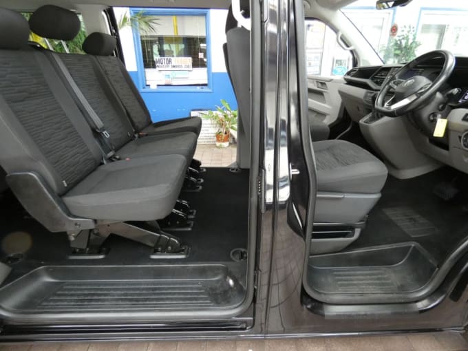2025 Volkswagen Transporter Shuttle