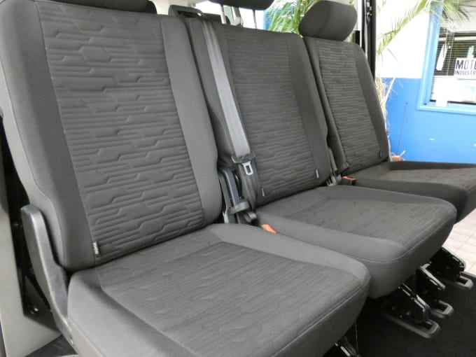 2025 Volkswagen Transporter Shuttle