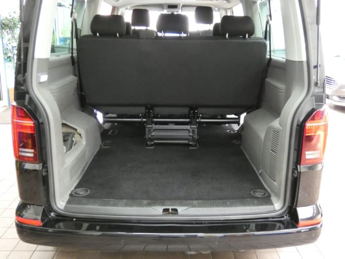 2025 Volkswagen Transporter Shuttle