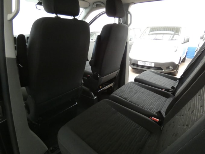 2025 Volkswagen Transporter Shuttle