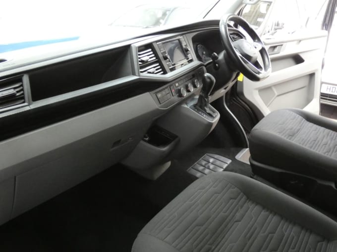 2025 Volkswagen Transporter Shuttle