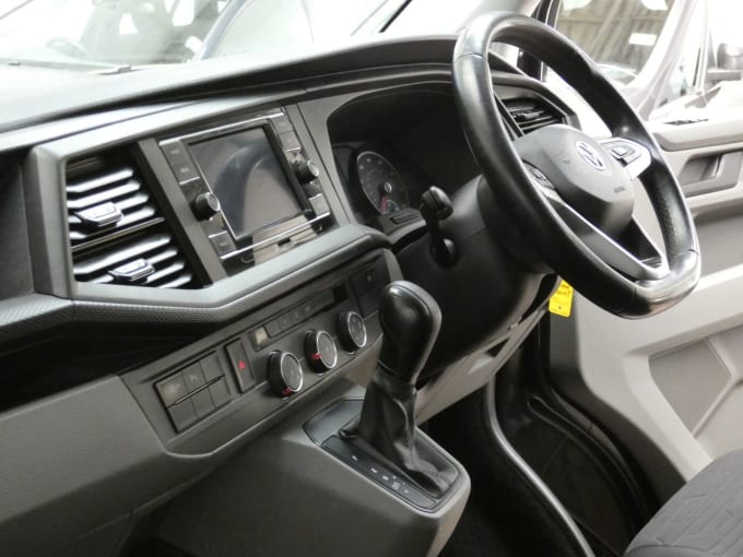2025 Volkswagen Transporter Shuttle