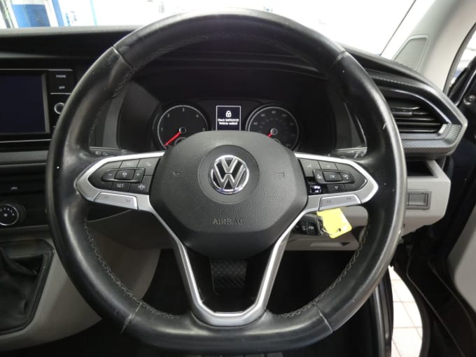 2025 Volkswagen Transporter Shuttle