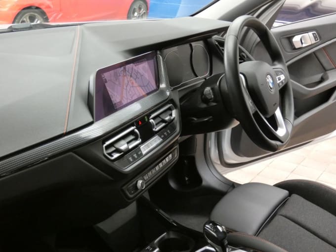 2025 BMW 1 Series