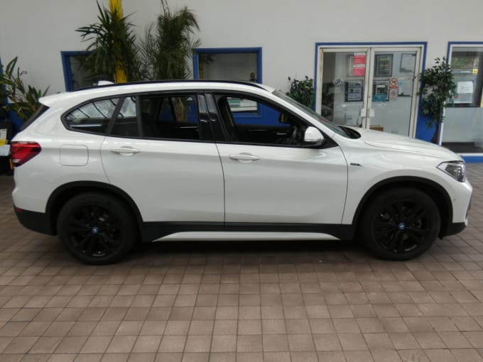 2025 BMW X1