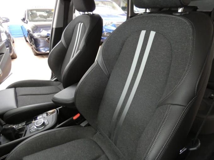 2025 BMW X1
