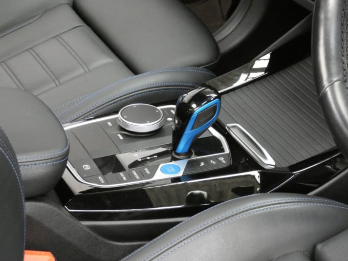 2025 BMW Ix3