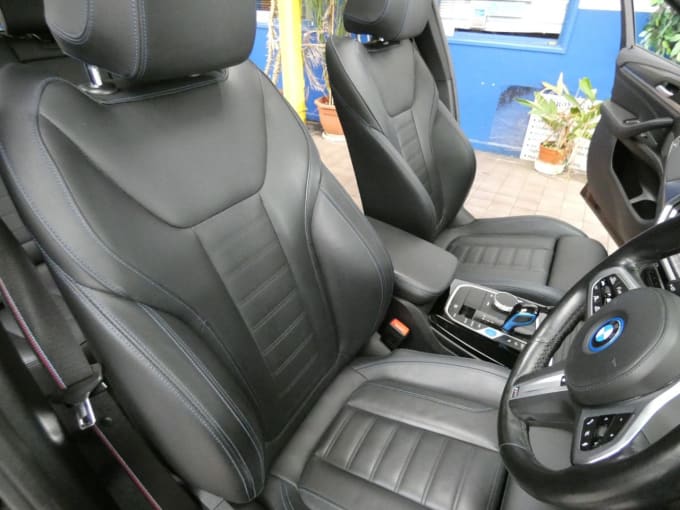 2025 BMW Ix3