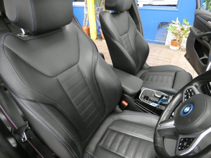 2025 BMW Ix3