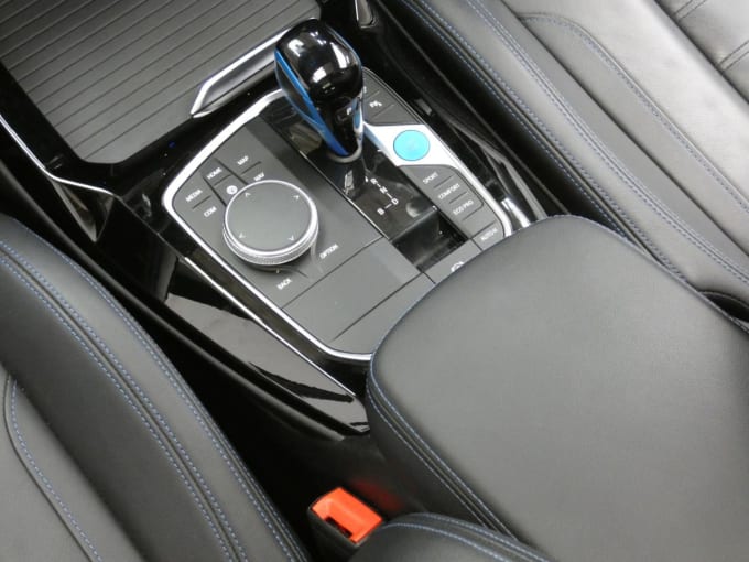 2025 BMW Ix3