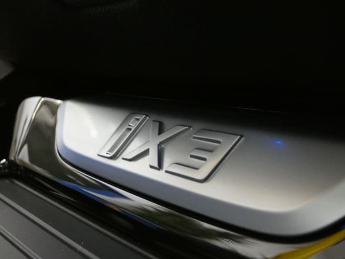 2025 BMW Ix3