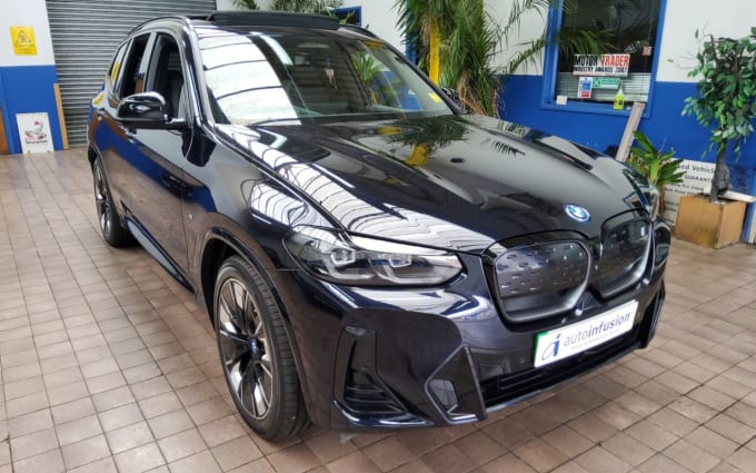2025 BMW Ix3
