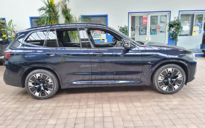 2025 BMW Ix3