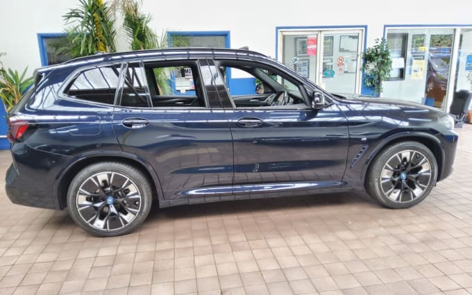 2025 BMW Ix3