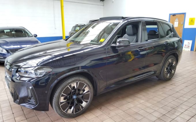 2025 BMW Ix3