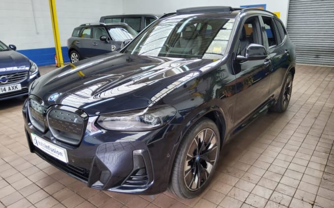 2025 BMW Ix3