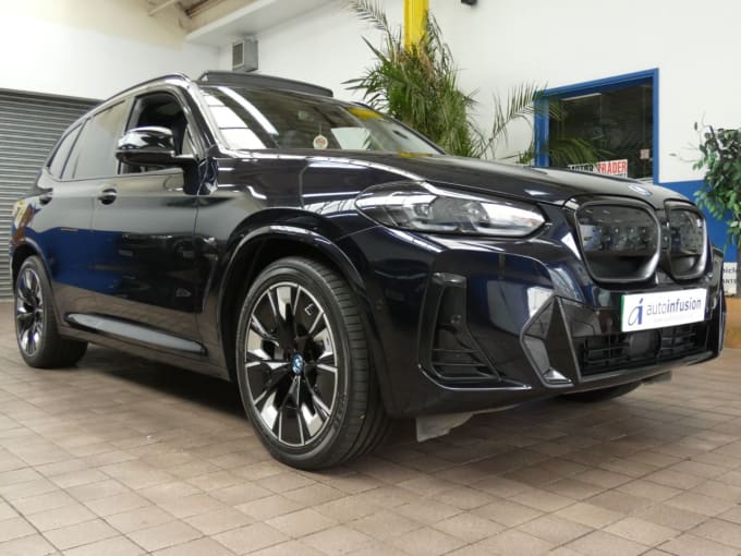 2025 BMW Ix3
