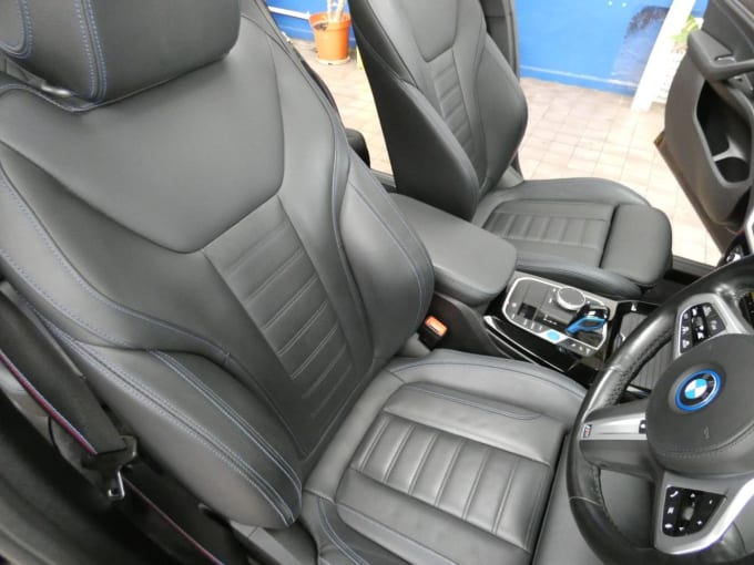 2025 BMW Ix3