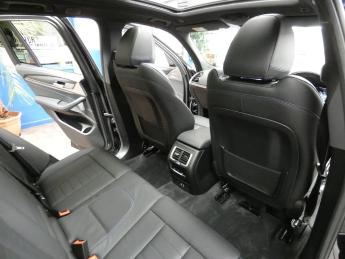 2025 BMW Ix3